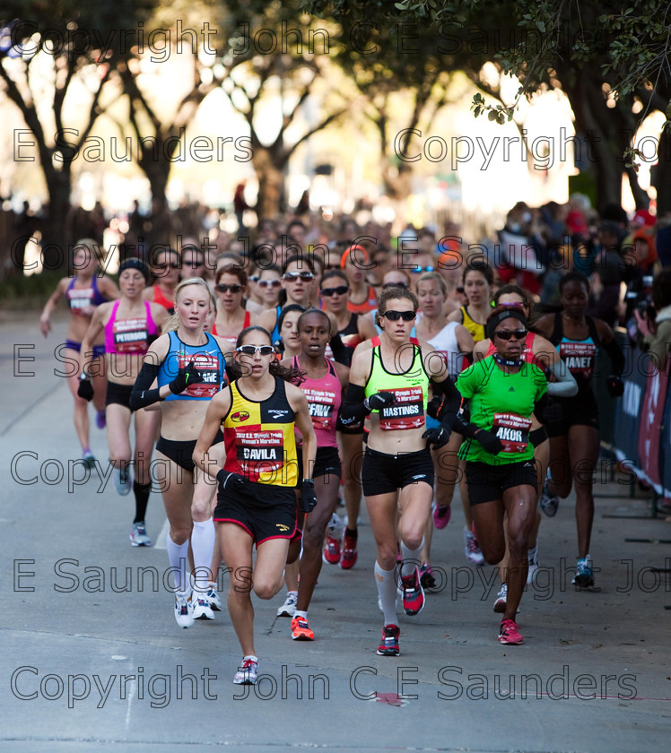 IMG 0299 
 14.09.2012. Houston, Texas, USA. Desiree Davila leading the women's field during the US Olympic Marathon Team Trials. 
 Keywords: 2012, run, jog, race, endurance, sport, marathon, team, trials, olympics