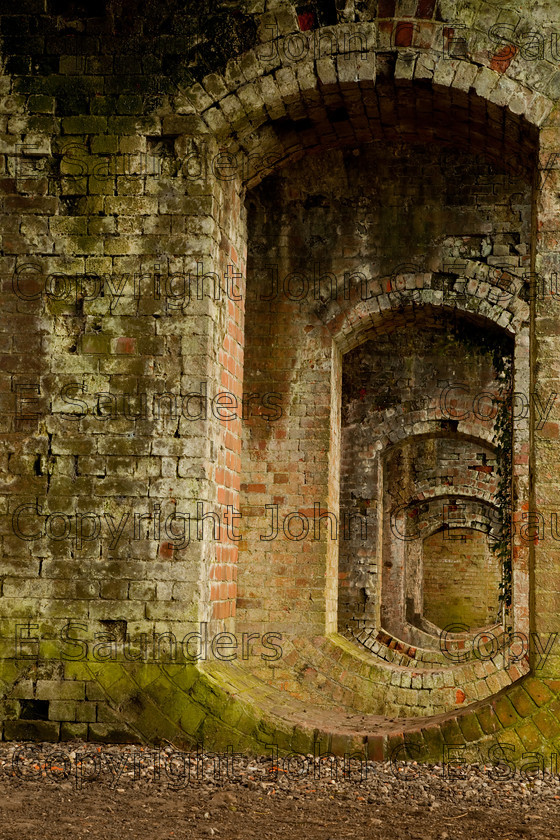 IMG 8477 
 Keywords: brick,bricks,red,railway arch,arch,bridge,Victorian,disused,dilapidated,wall,architecture