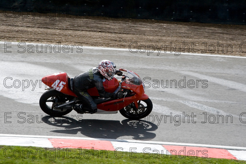 -6851 
 Racer 09 
 Keywords: motorcycle,motorbike,race track,racing,motorcyclist,motorsport,England,UK,Brands Hatch