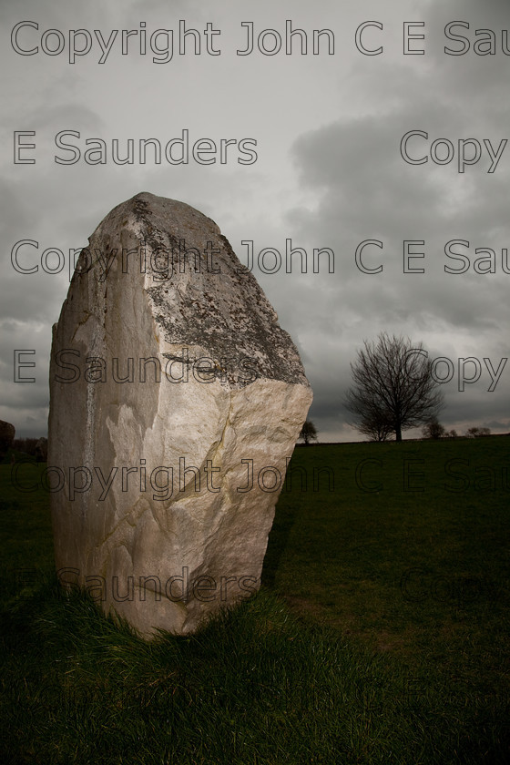 IMG 8763 
 Avebury stone 05 
 Keywords: Avebury,stone,rock,neolithic,prehistoric,Wiltshire,England,sandstone,sarsen stone,landscape