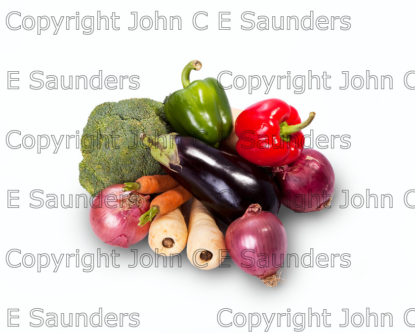 IMG 1054a 
 Assorted fresh vegetables isolated on a white background 
 Keywords: vegetables,vegetable,isolated,white,background,carrot,carrots,aubergine,parsnip,broccoli,onions,onion,fresh,raw,food,ingredient,healthy,nutrition