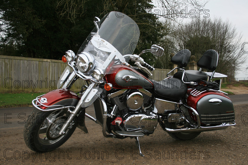 IMG 5704 
 Kawasaki Cruiser 04 
 Keywords: motorcycle,motorbike,parked,japanese,large,wheel,saddle
